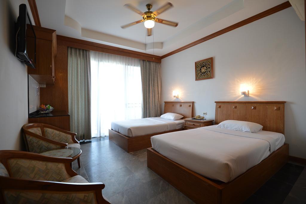 In On The Beach Hotel Karon Ngoại thất bức ảnh